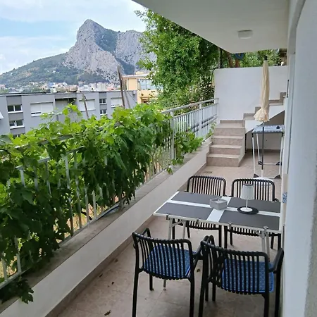 Emily Apartman Omiš